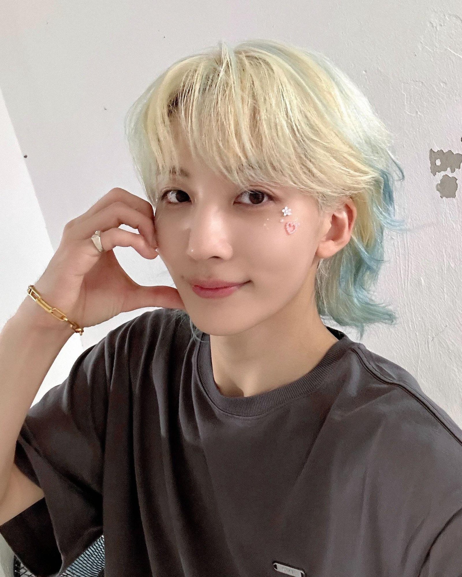 Yoon Jeonghan